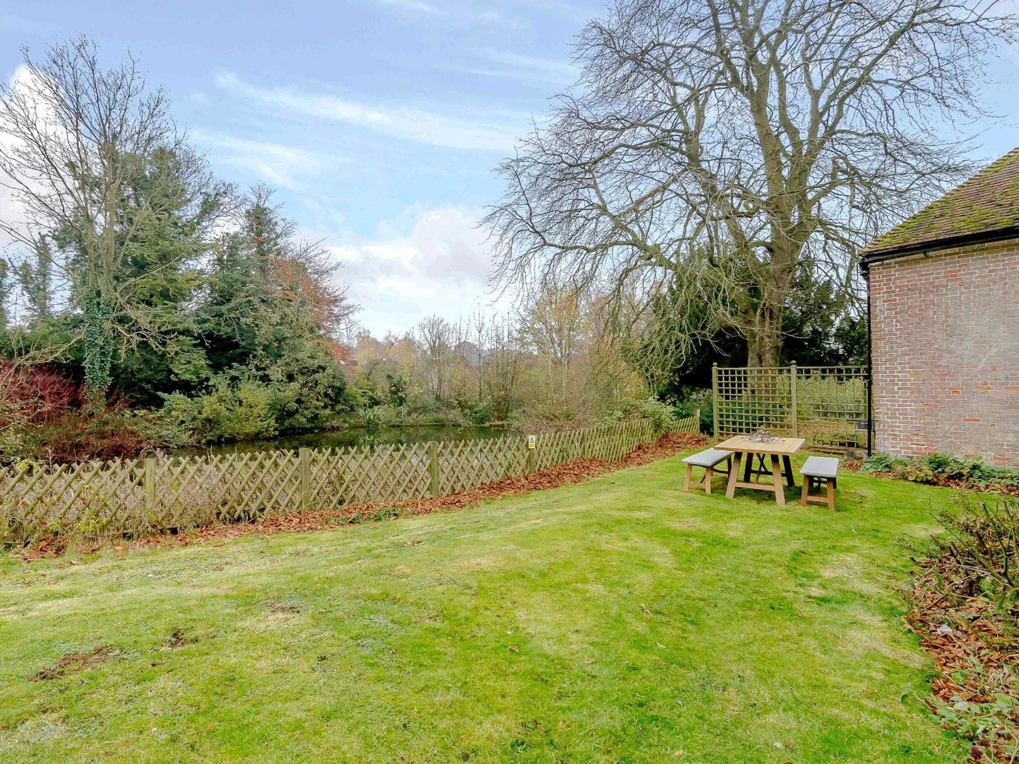 Moorhen Cottage Hollingbourne Eksteriør billede